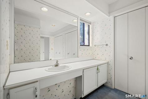 915 Heritage Village Southbury CT 06488