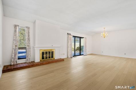 915 Heritage Village Southbury CT 06488