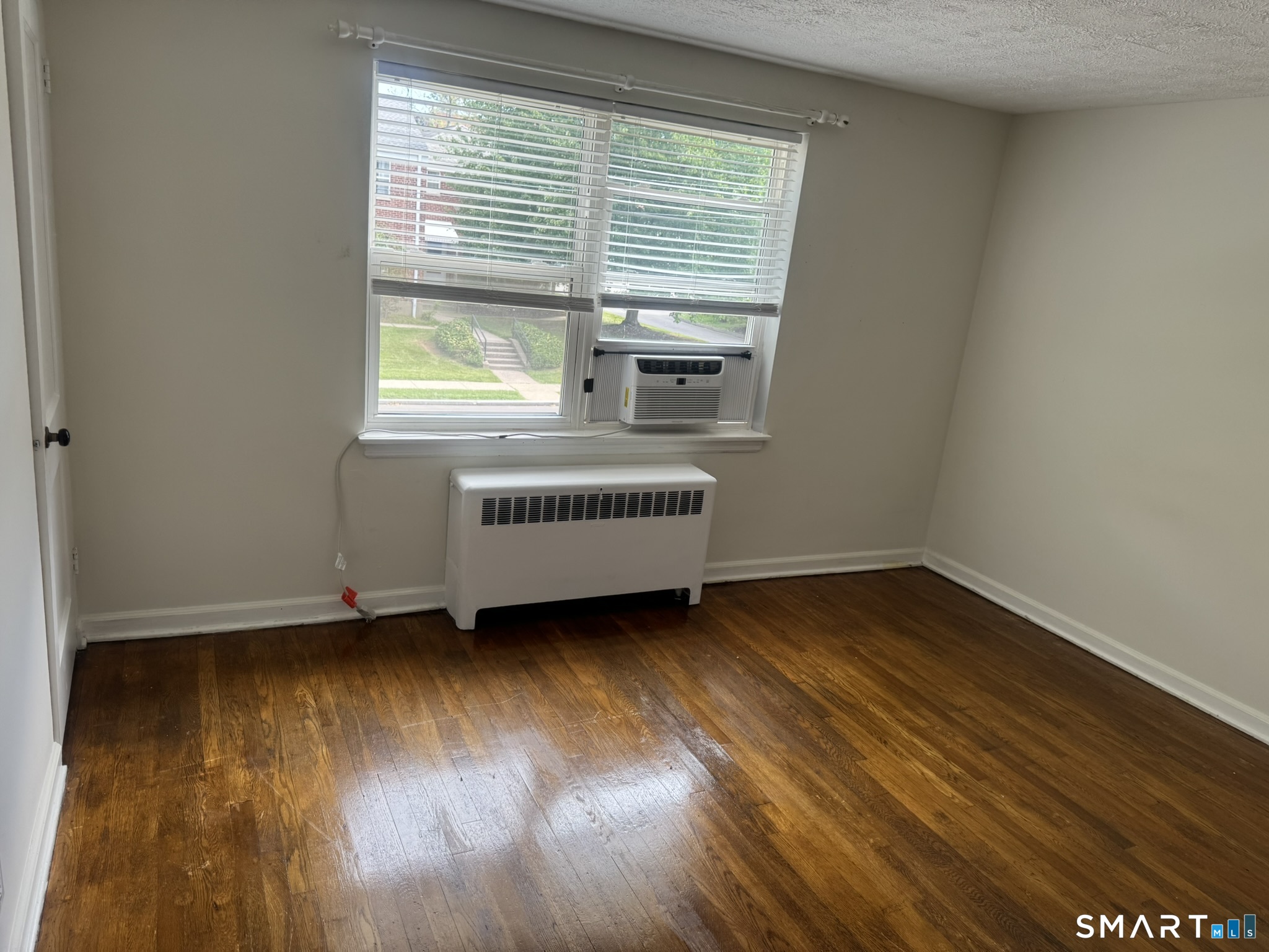 51 Arnold Way West Hartford CT 06119