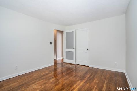 51 Arnold Way West Hartford CT 06119