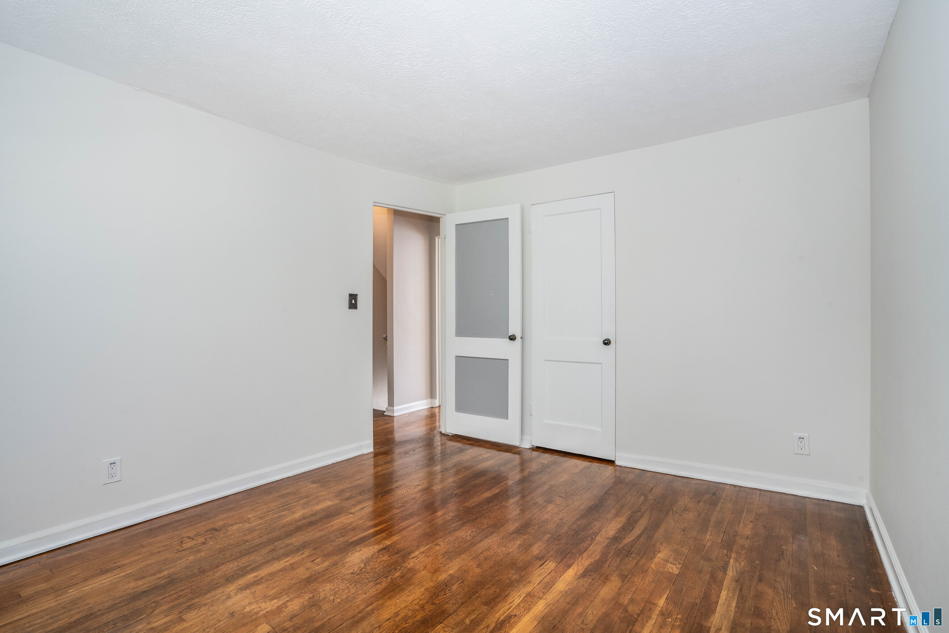 51 Arnold Way West Hartford CT 06119