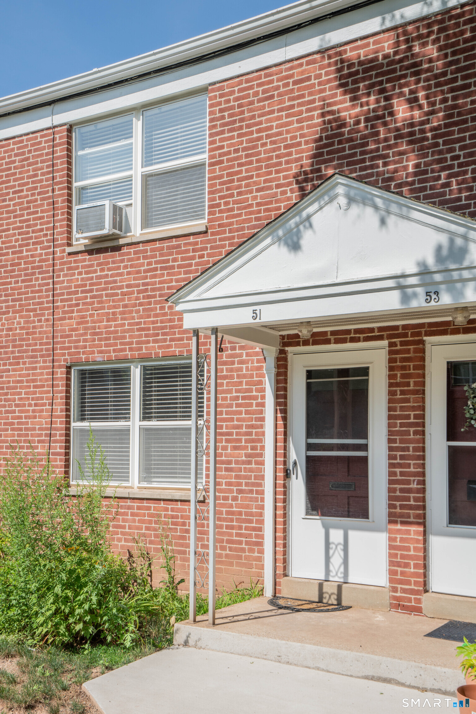 51 Arnold Way West Hartford CT 06119