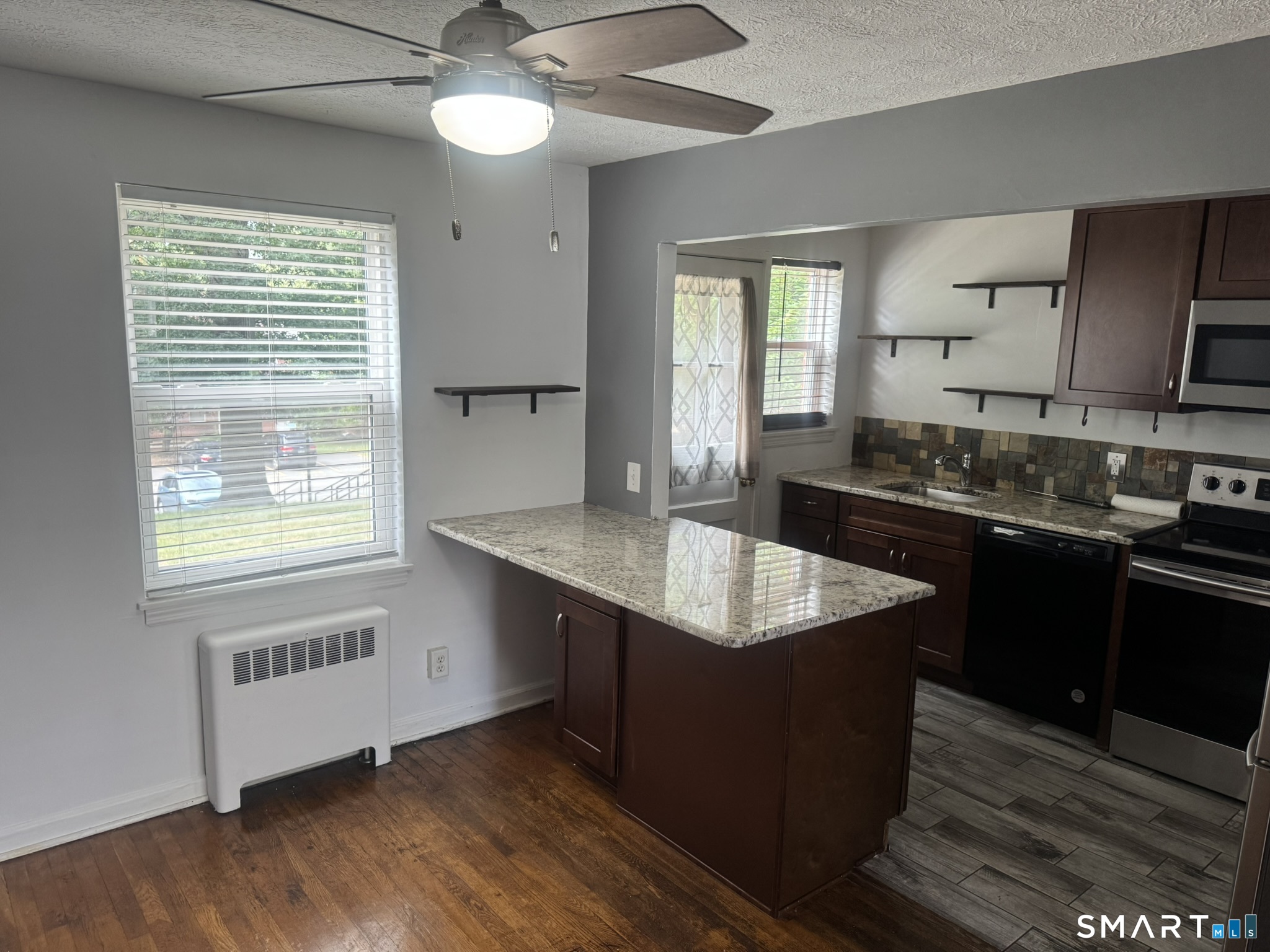 51 Arnold Way West Hartford CT 06119