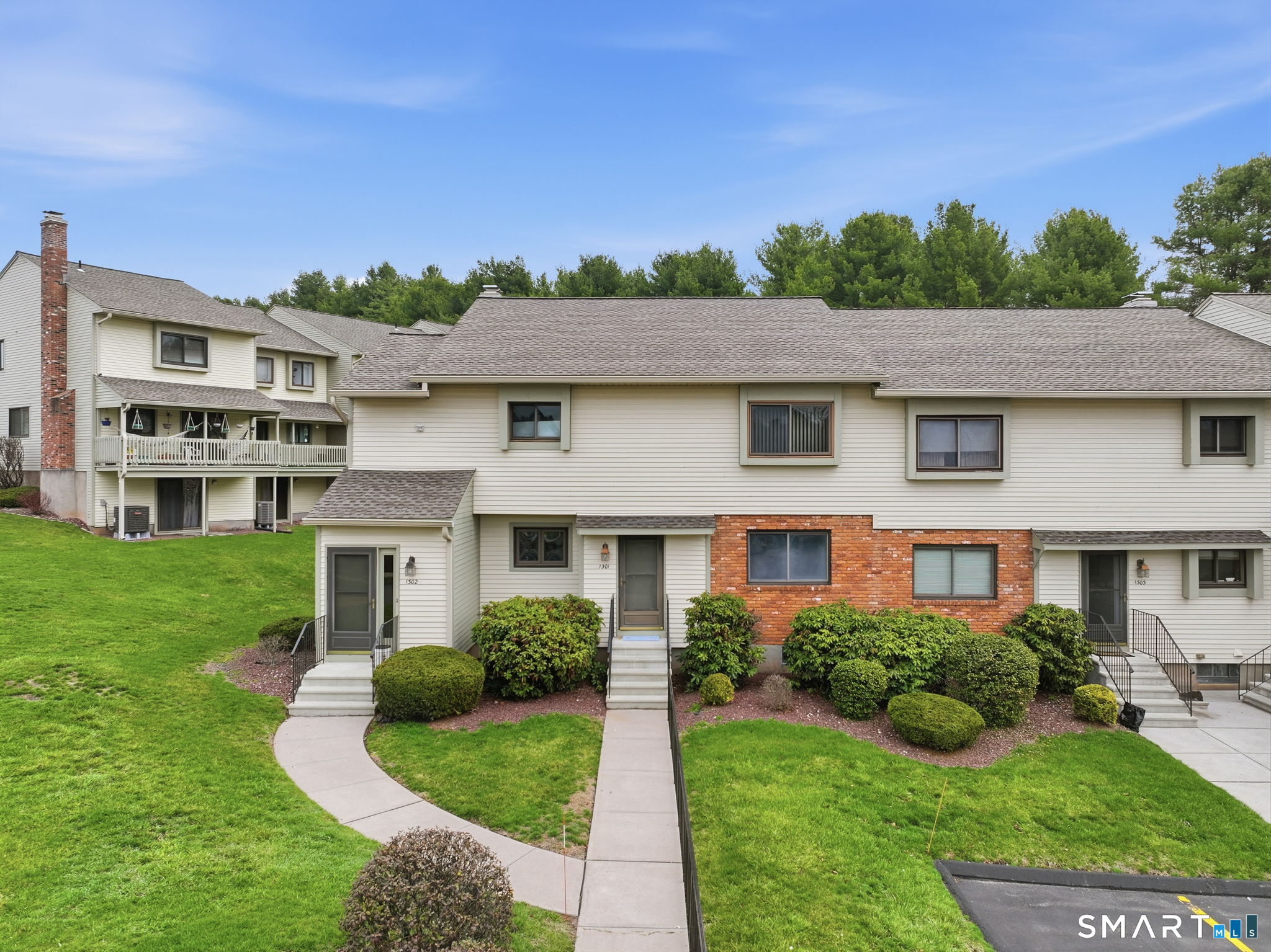 1301 Summer Hill Drive South Windsor CT 06074