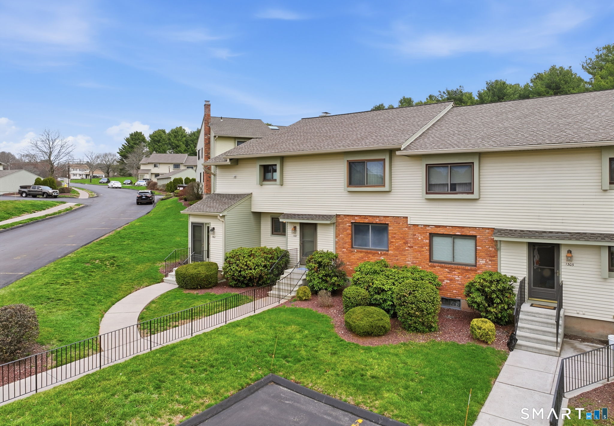 1301 Summer Hill Drive South Windsor CT 06074