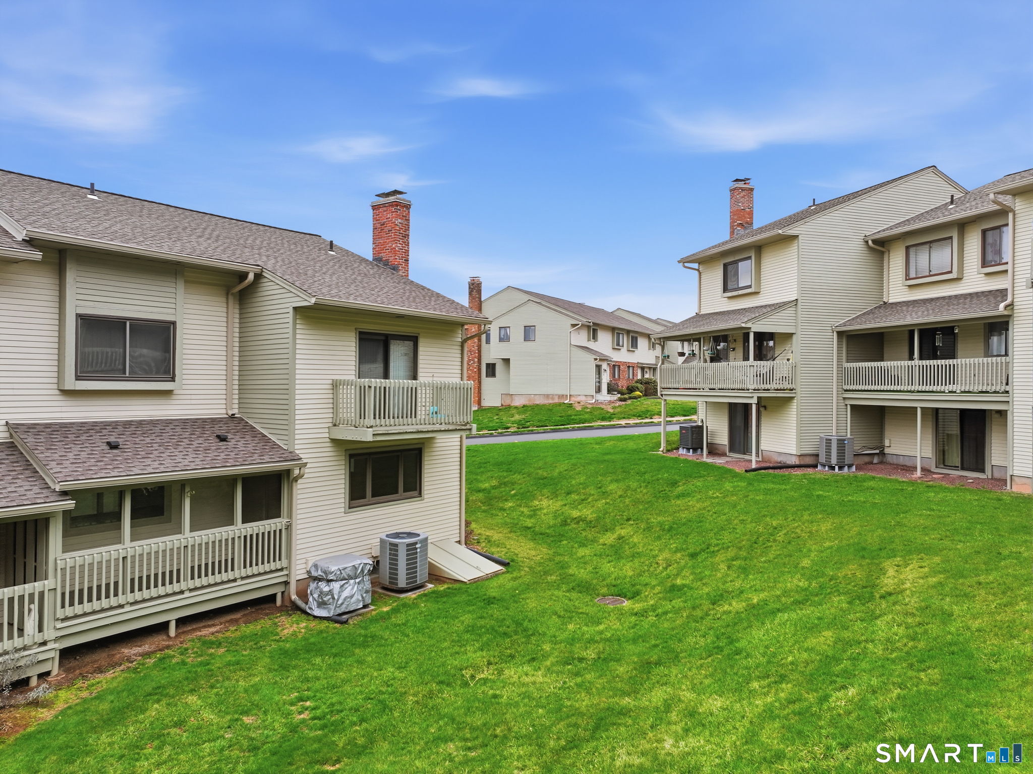 1301 Summer Hill Drive South Windsor CT 06074