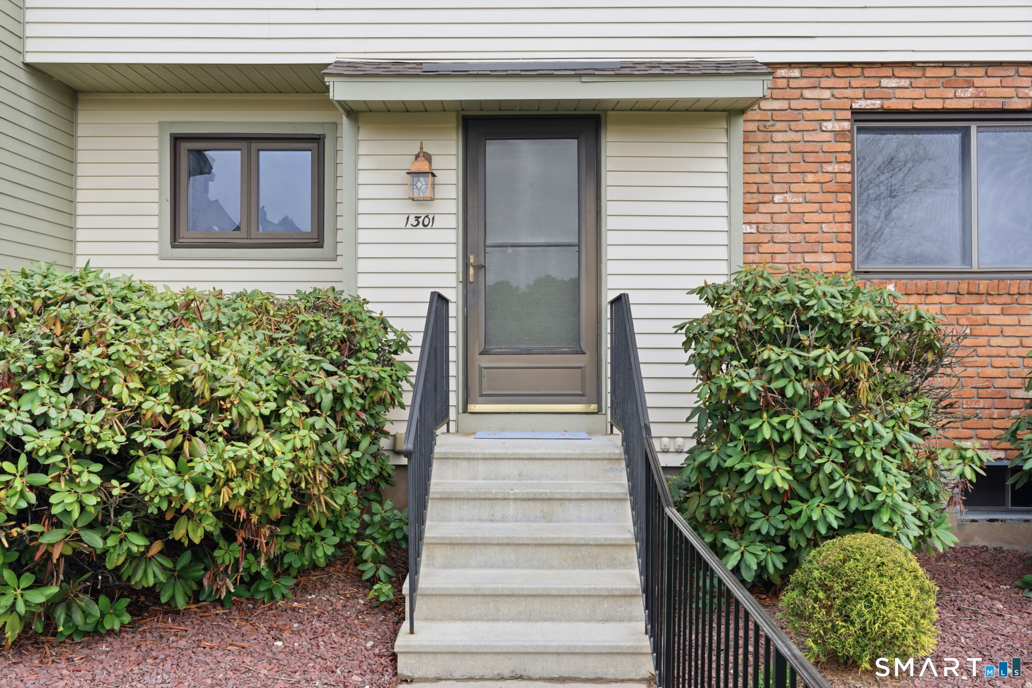 1301 Summer Hill Drive South Windsor CT 06074