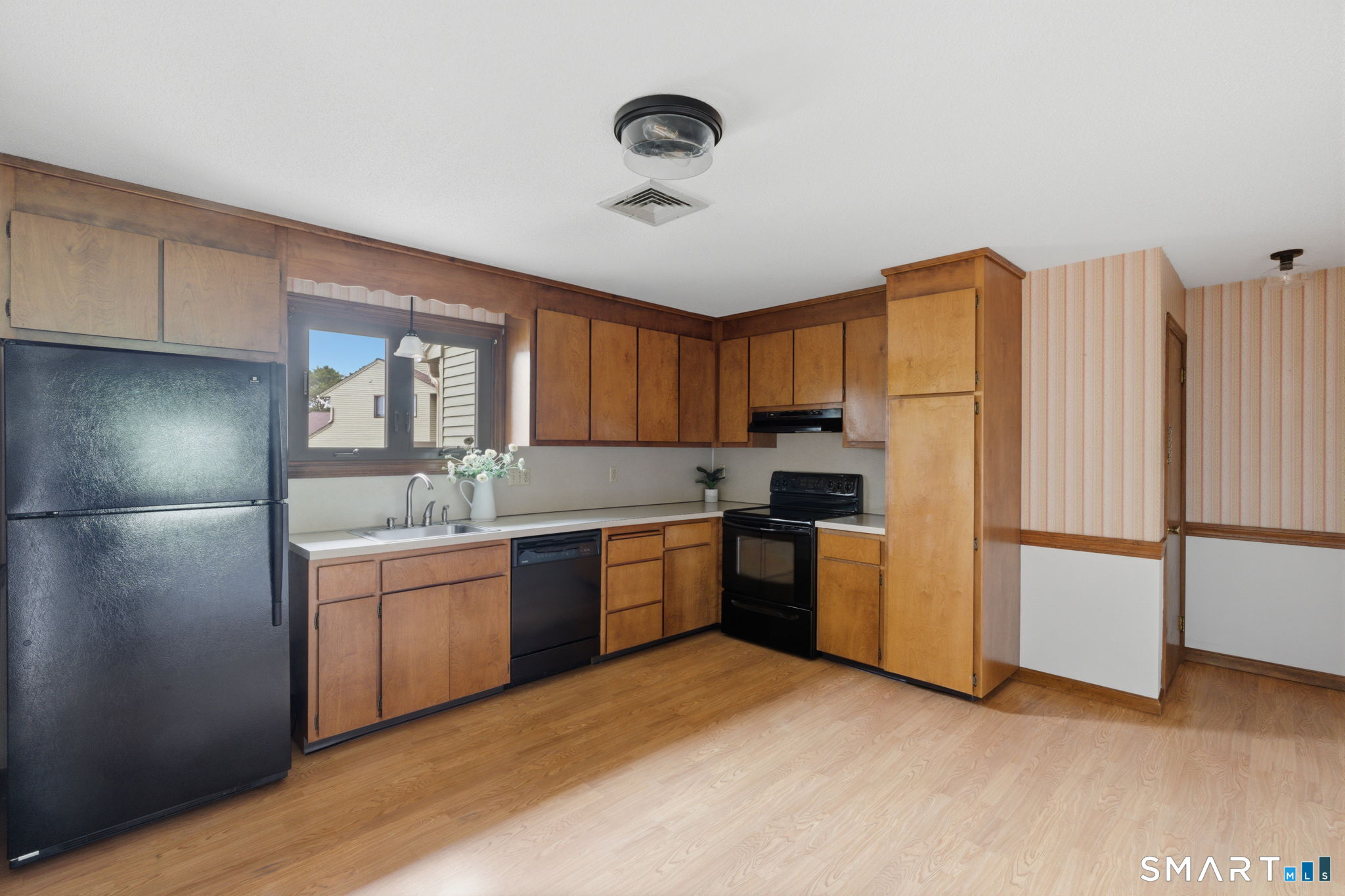 1301 Summer Hill Drive South Windsor CT 06074