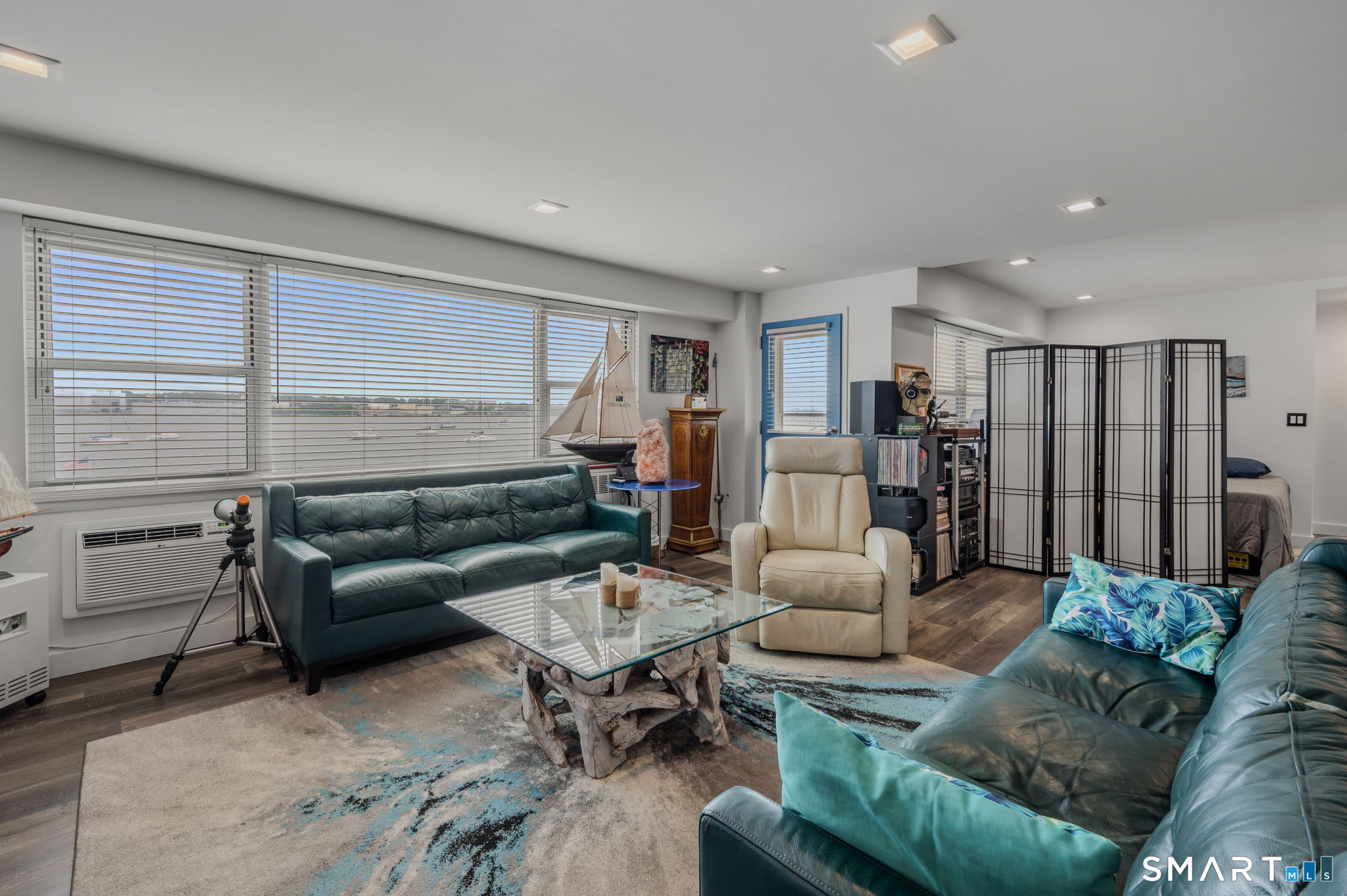 292 Pequot Avenue New London CT 06320