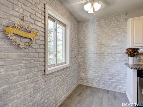 26 Forest Hill Drive Simsbury CT 06070