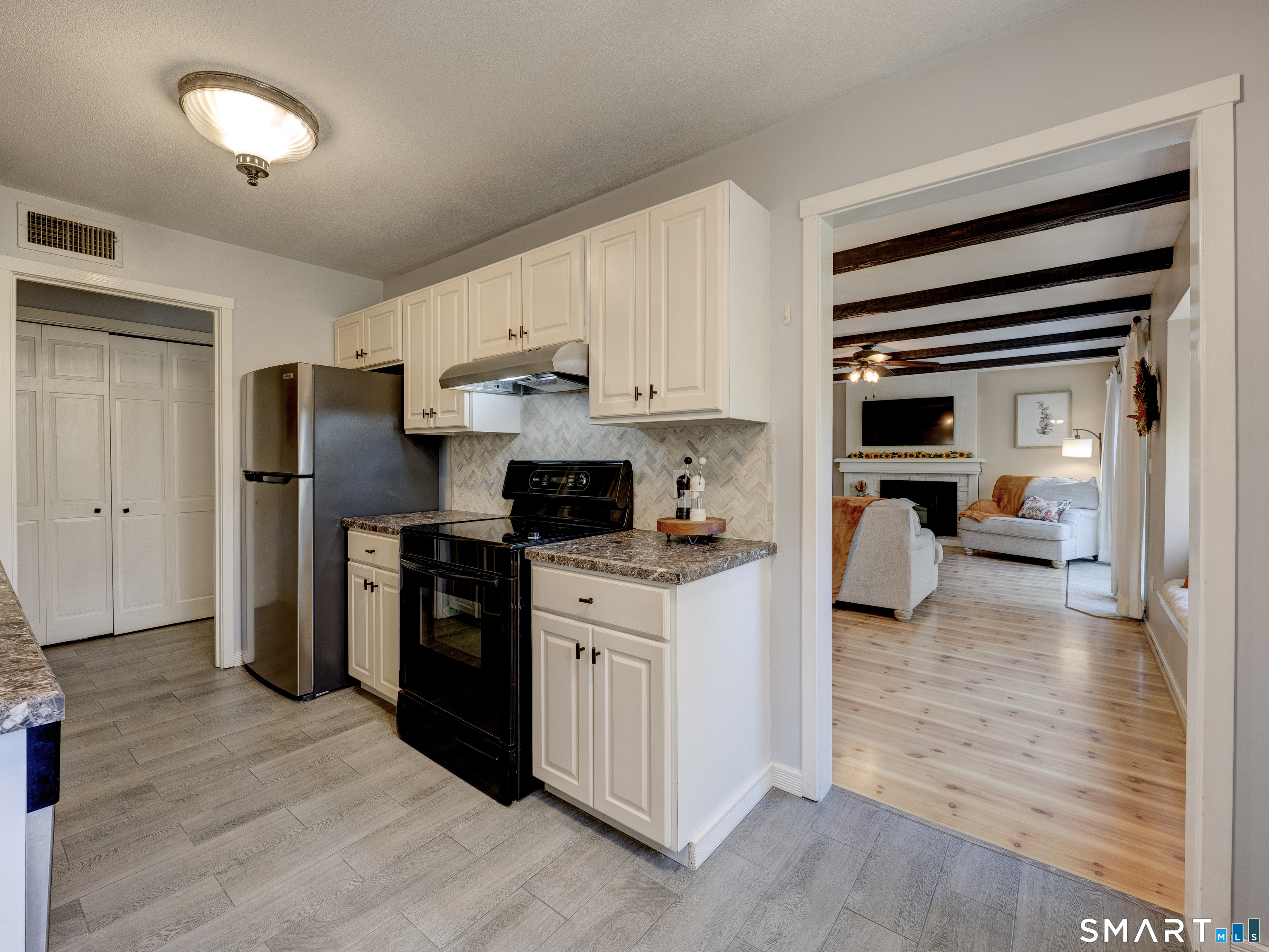 26 Forest Hill Drive Simsbury CT 06070