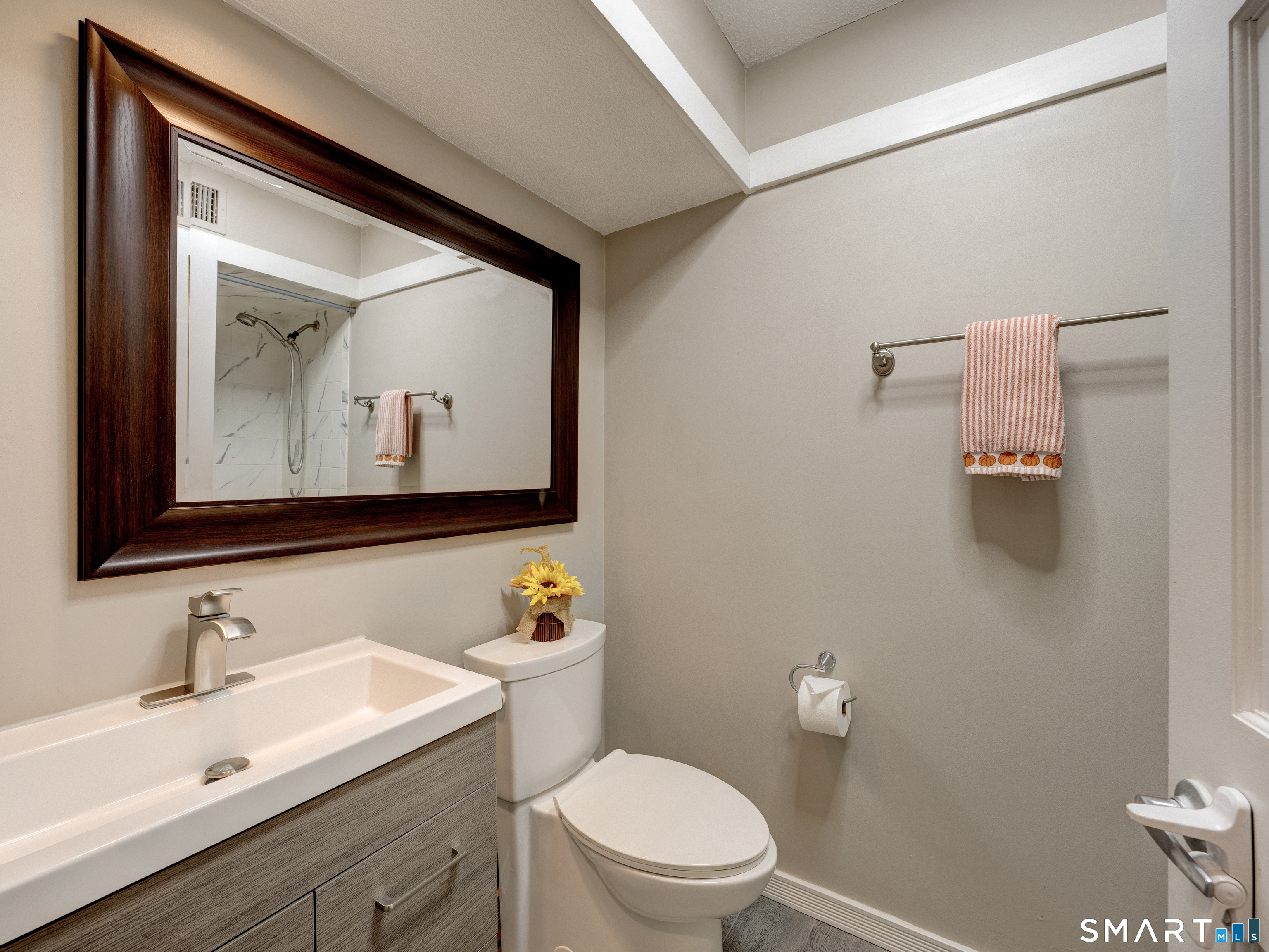 26 Forest Hill Drive Simsbury CT 06070