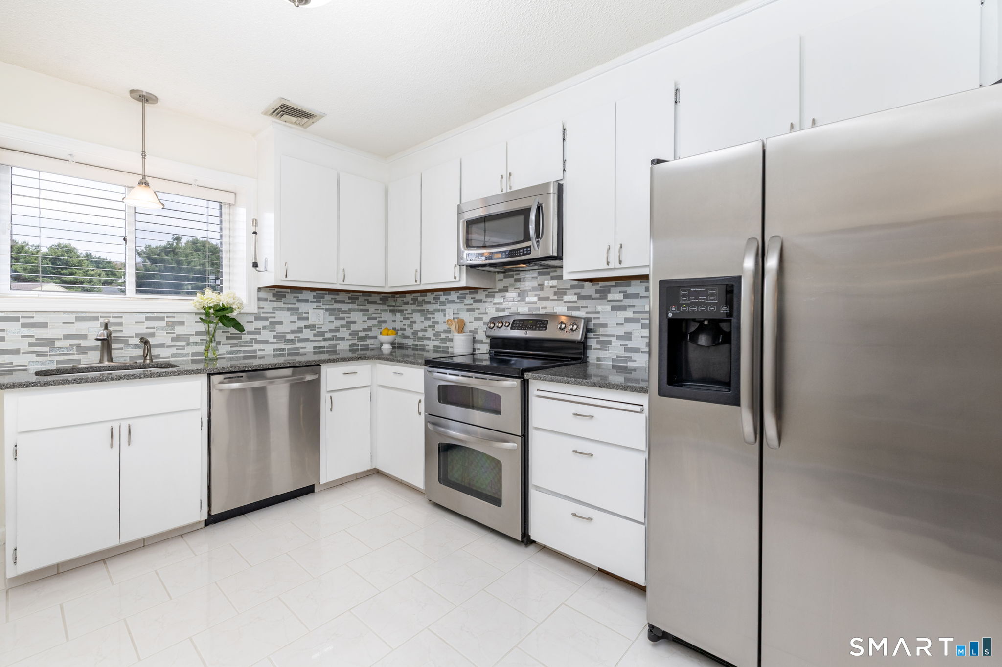 204 Summer Hill Drive South Windsor CT 06074