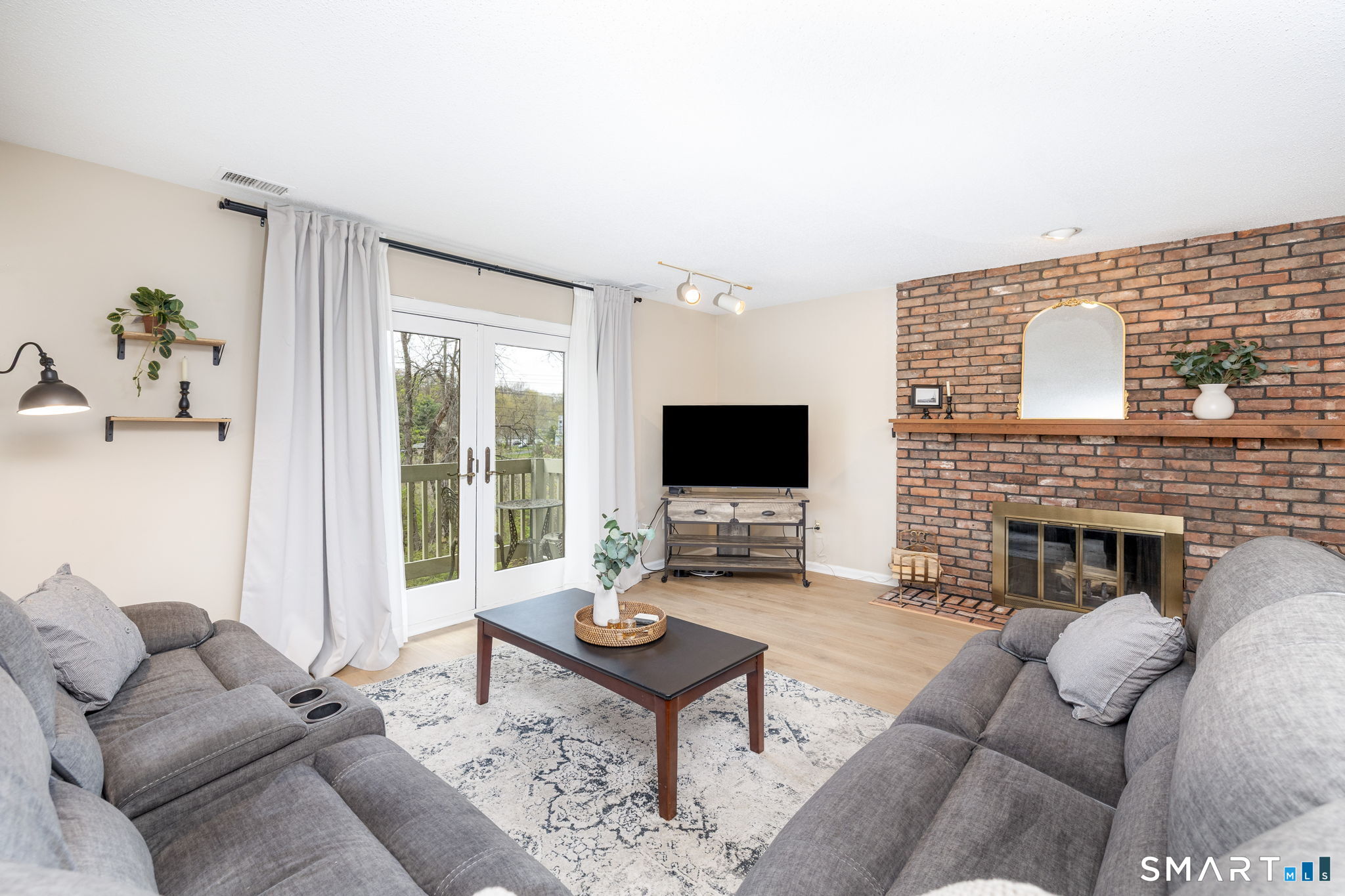 204 Summer Hill Drive South Windsor CT 06074