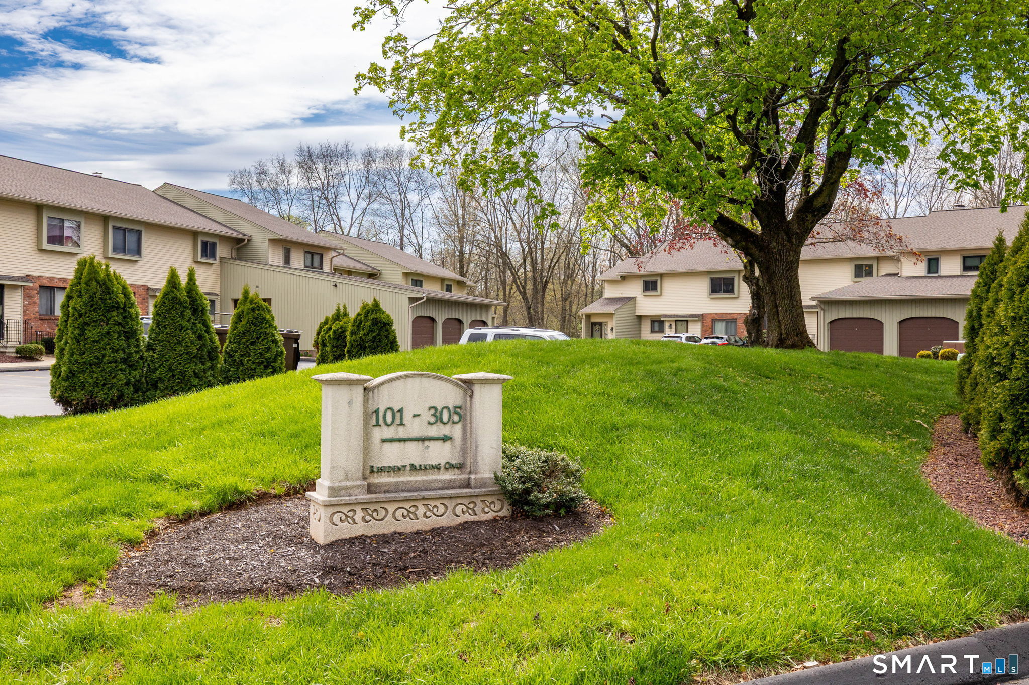 204 Summer Hill Drive South Windsor CT 06074