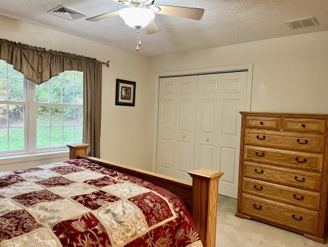 7 Trading Cove Circle Norwich CT 06360