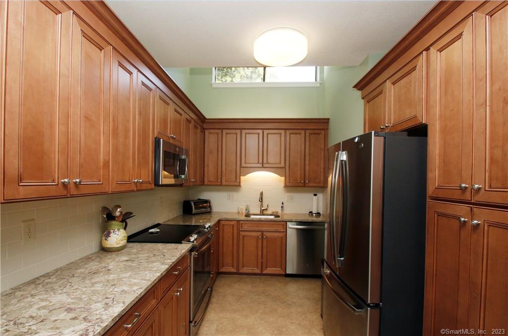 687B Heritage Village Southbury CT 06488