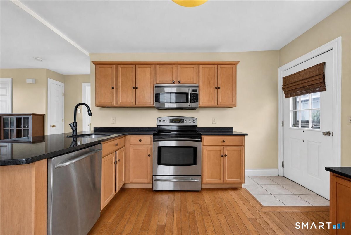 1 Harbor View Lane Norwich CT 06360