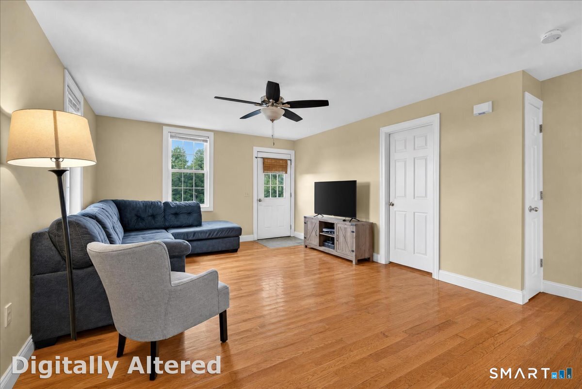 1 Harbor View Lane Norwich CT 06360