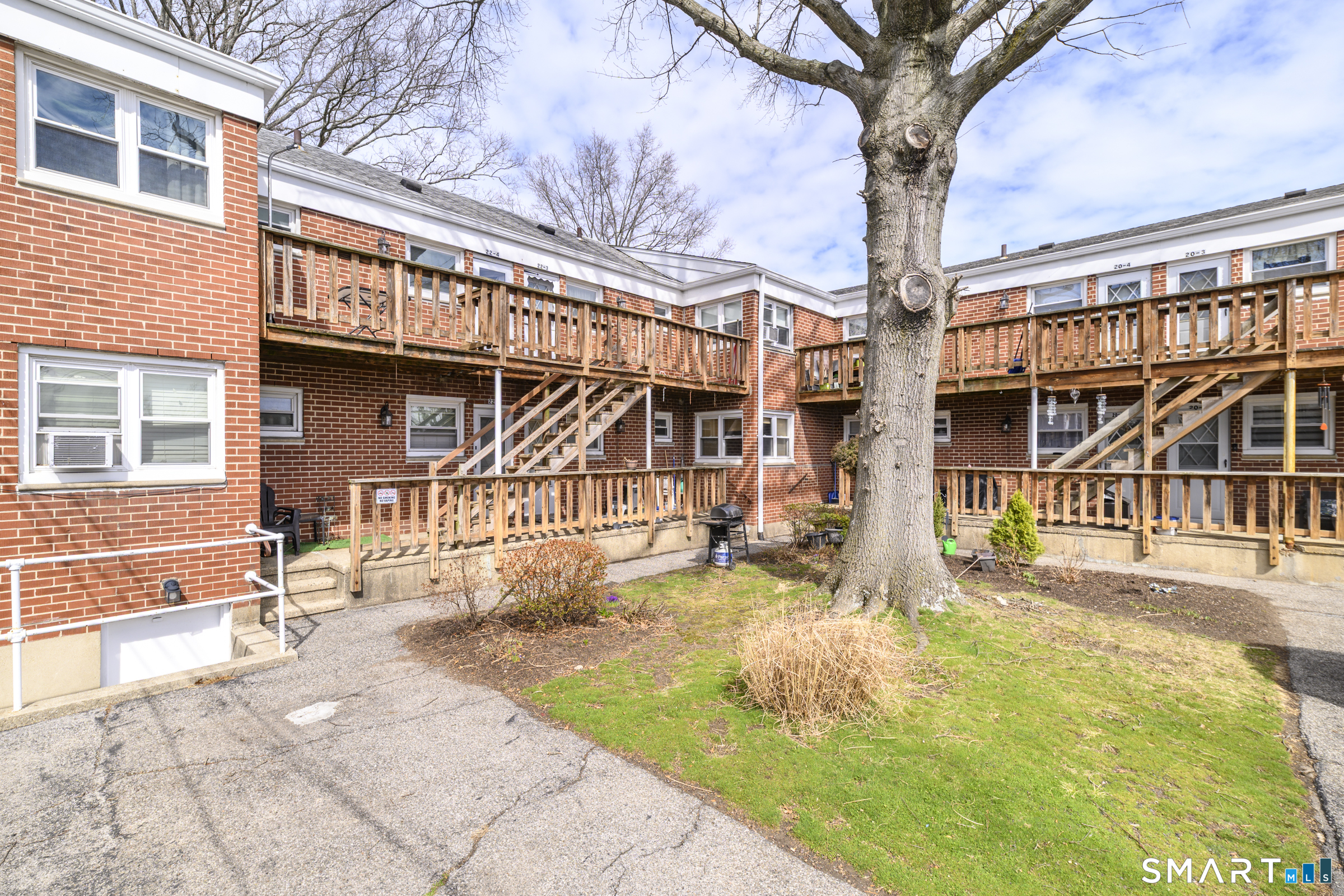 22 Courtland Avenue Stamford CT 06902