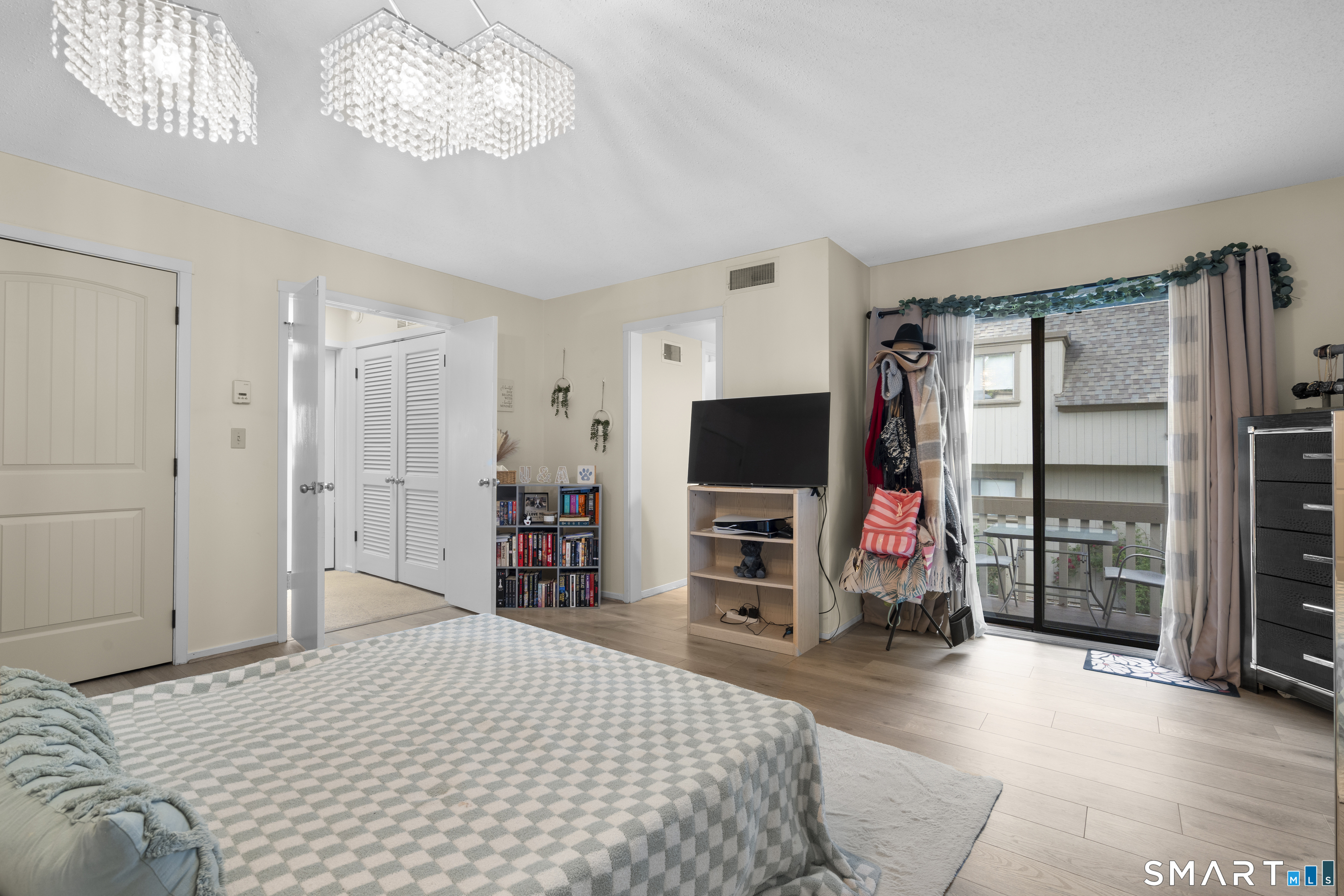 14 Great Meadow Lane Farmington CT 06001