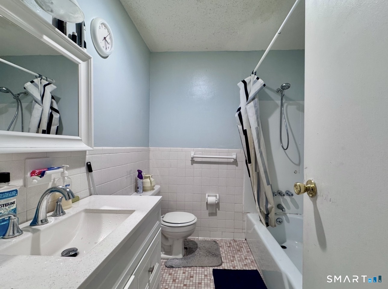 157 Bull Hill Lane West Haven CT 06516