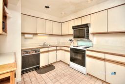 100 Glen Side Wilton CT 06897