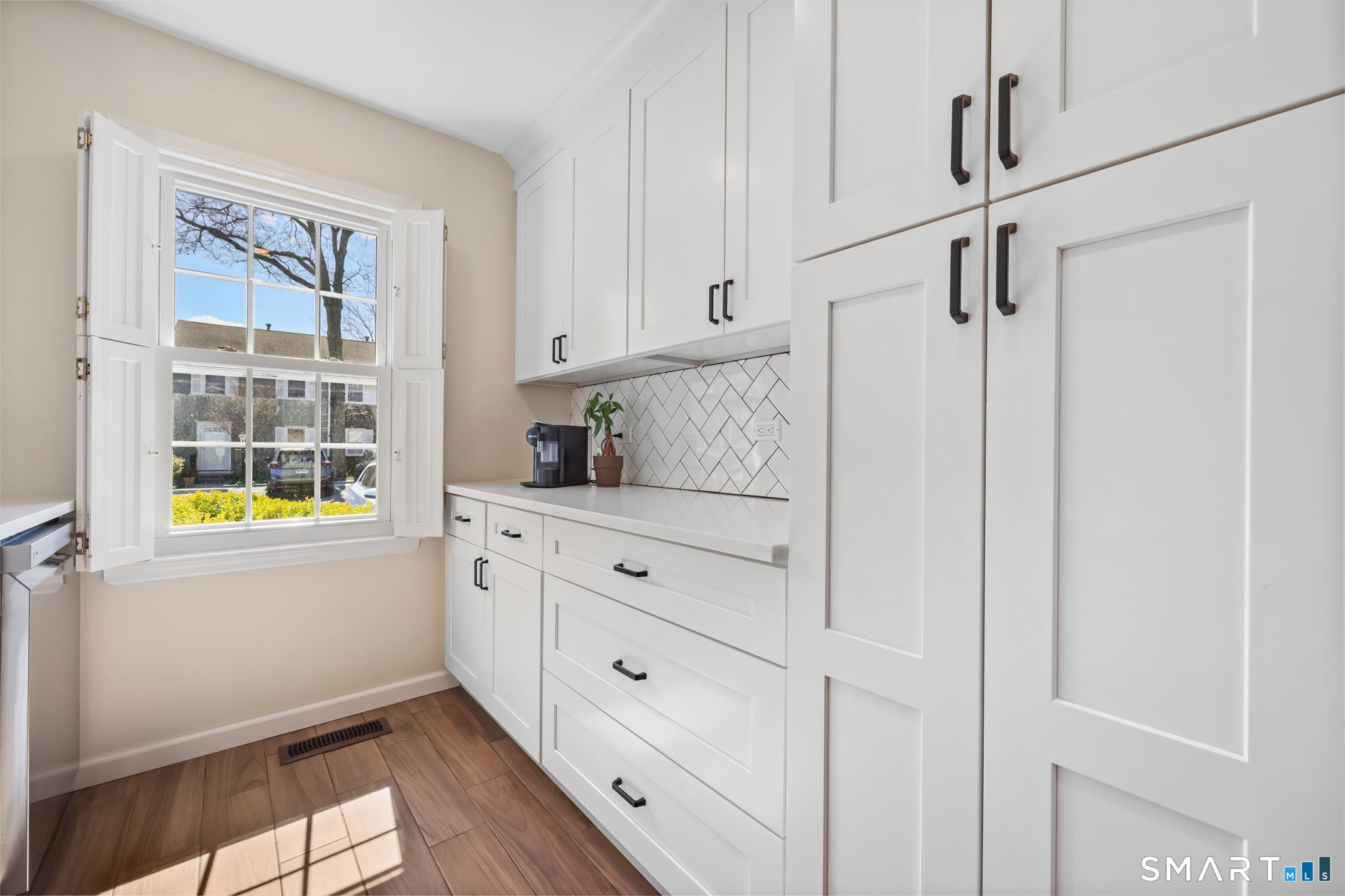98 Valley Road Greenwich CT 06807