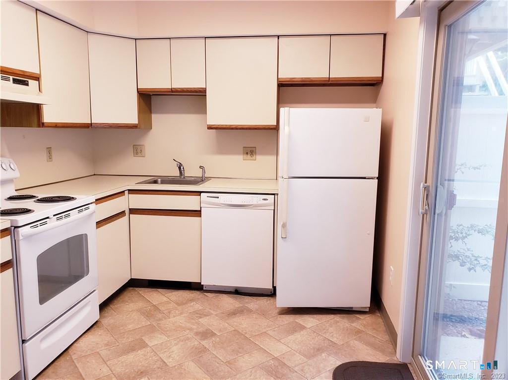 10 Brantwood Drive Madison CT 06443