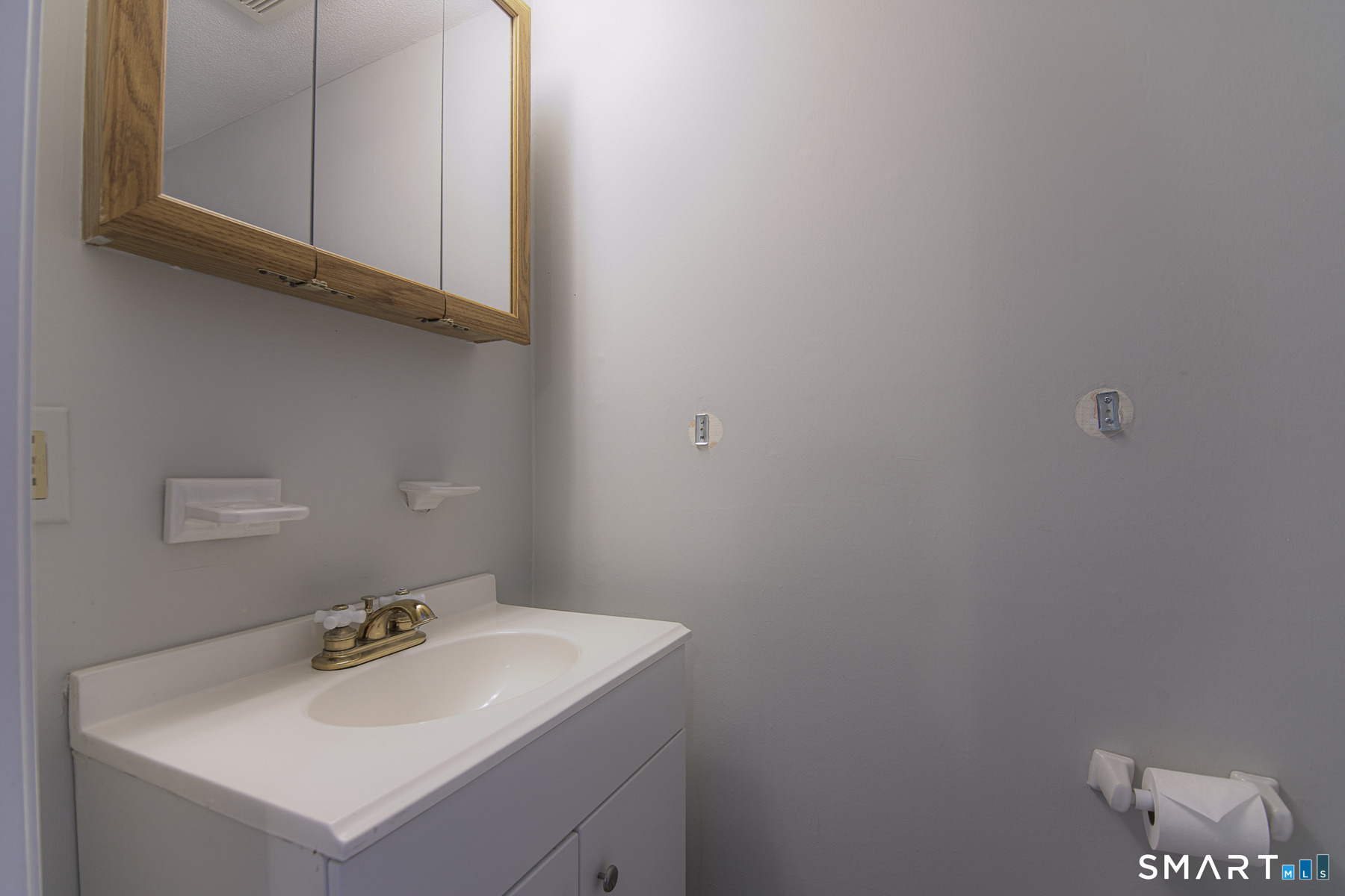 27 Allen Drive Montville CT 06382