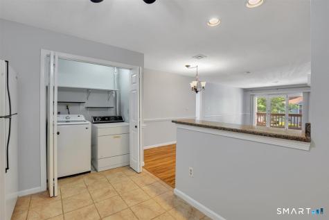 204 Ashmead Commons Enfield CT 06082