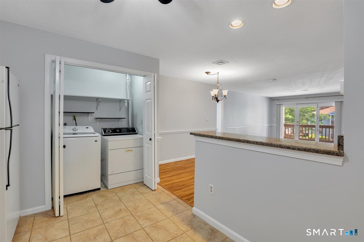 204 Ashmead Commons Enfield CT 06082