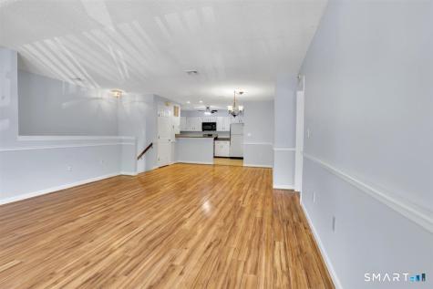 204 Ashmead Commons Enfield CT 06082