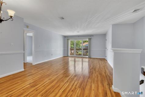 204 Ashmead Commons Enfield CT 06082