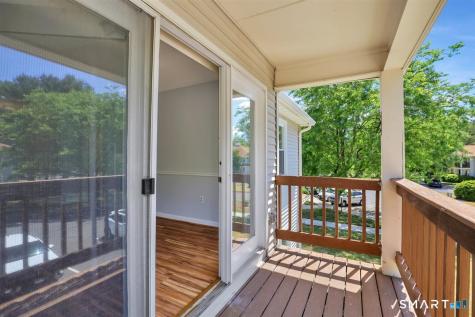 204 Ashmead Commons Enfield CT 06082