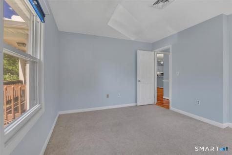 204 Ashmead Commons Enfield CT 06082