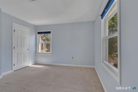 204 Ashmead Commons Enfield CT 06082