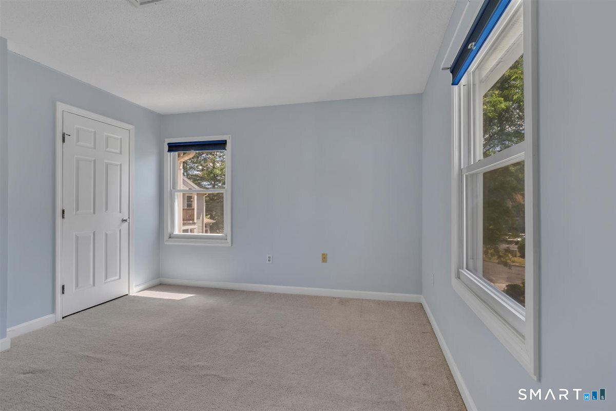 204 Ashmead Commons Enfield CT 06082