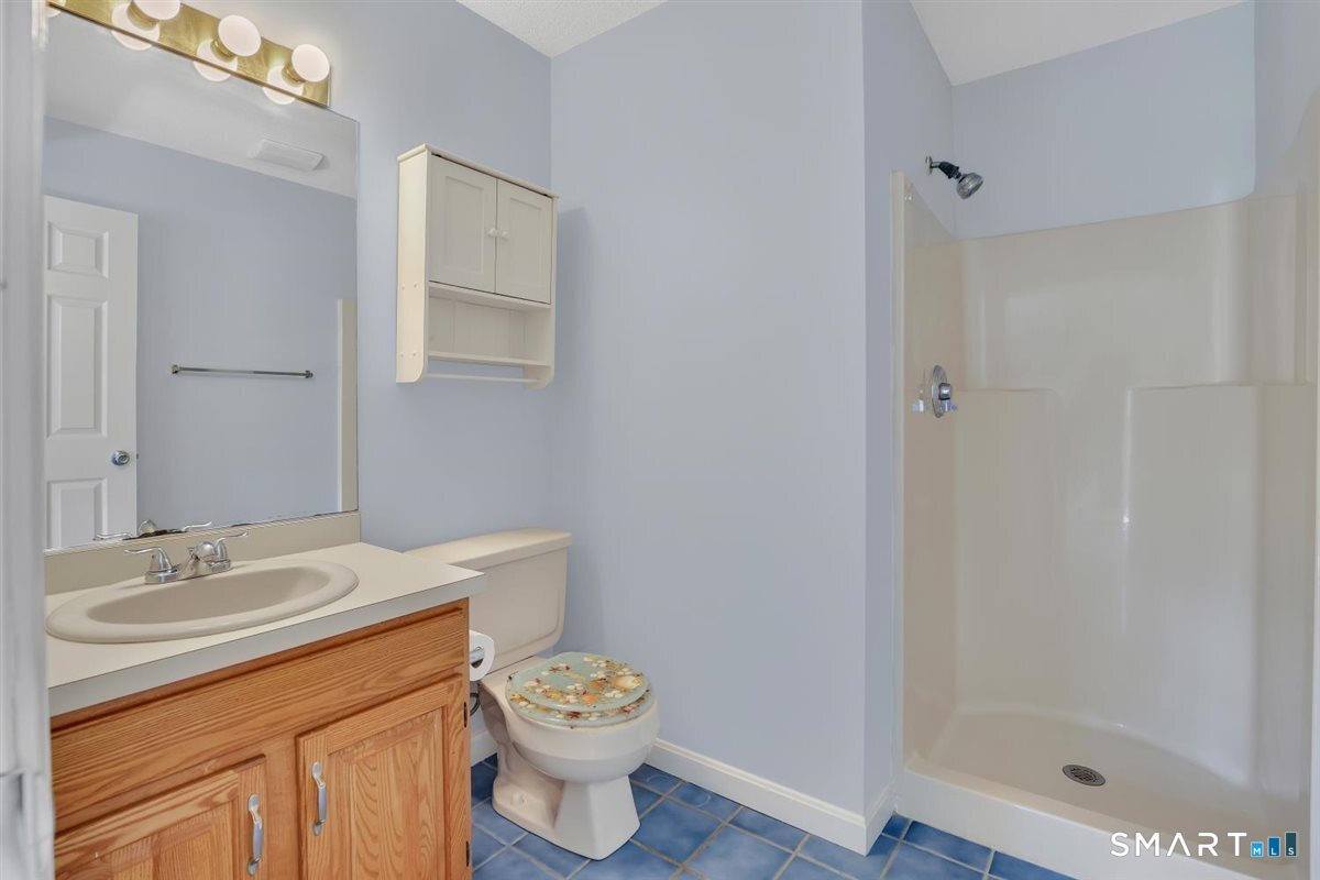 204 Ashmead Commons Enfield CT 06082