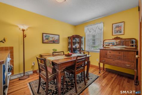 78 Corey Lane East Lyme CT 06357