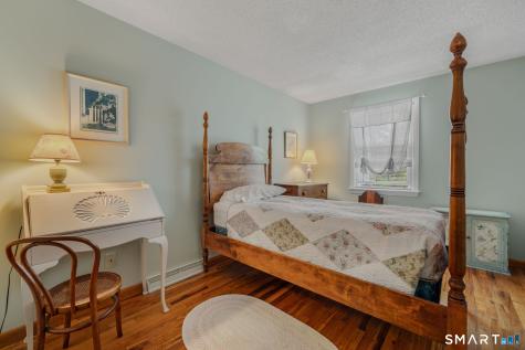 78 Corey Lane East Lyme CT 06357