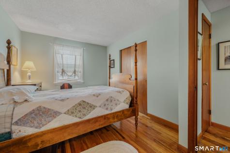 78 Corey Lane East Lyme CT 06357