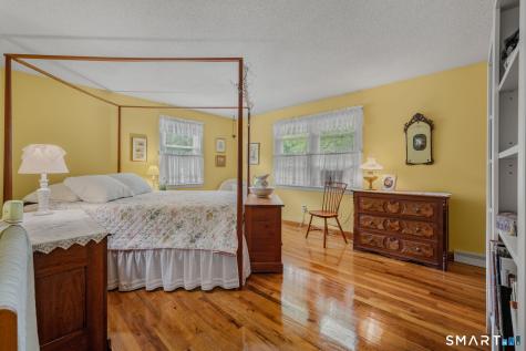 78 Corey Lane East Lyme CT 06357