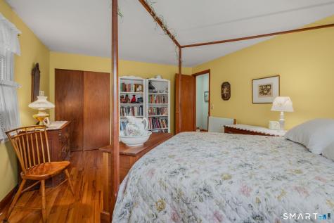 78 Corey Lane East Lyme CT 06357