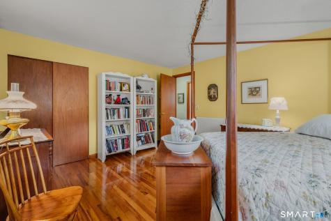 78 Corey Lane East Lyme CT 06357