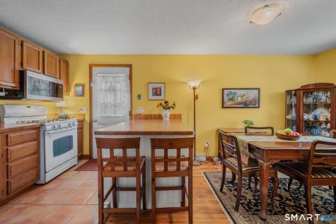 78 Corey Lane East Lyme CT 06357