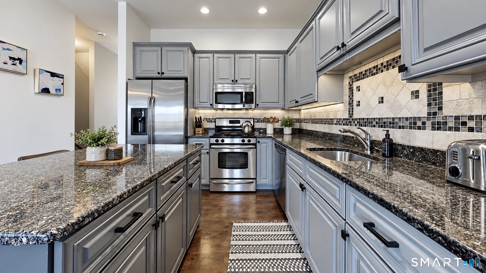 62 East Broadway Milford CT 06460