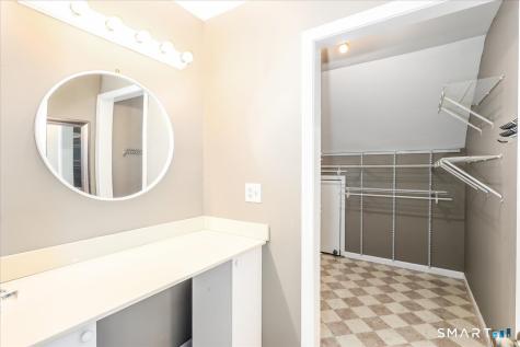 52 Twin Oaks New Milford CT 06776
