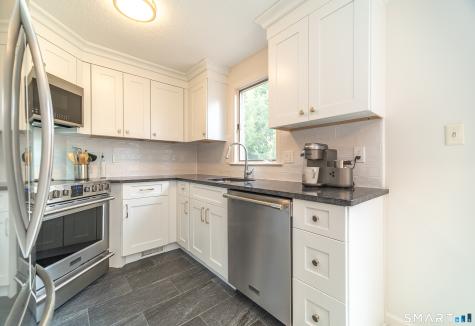 105 Sunrise Circle Windsor CT 06095