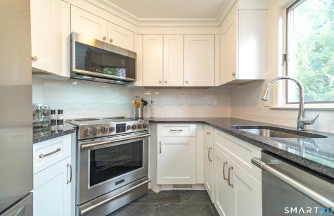 105 Sunrise Circle Windsor CT 06095